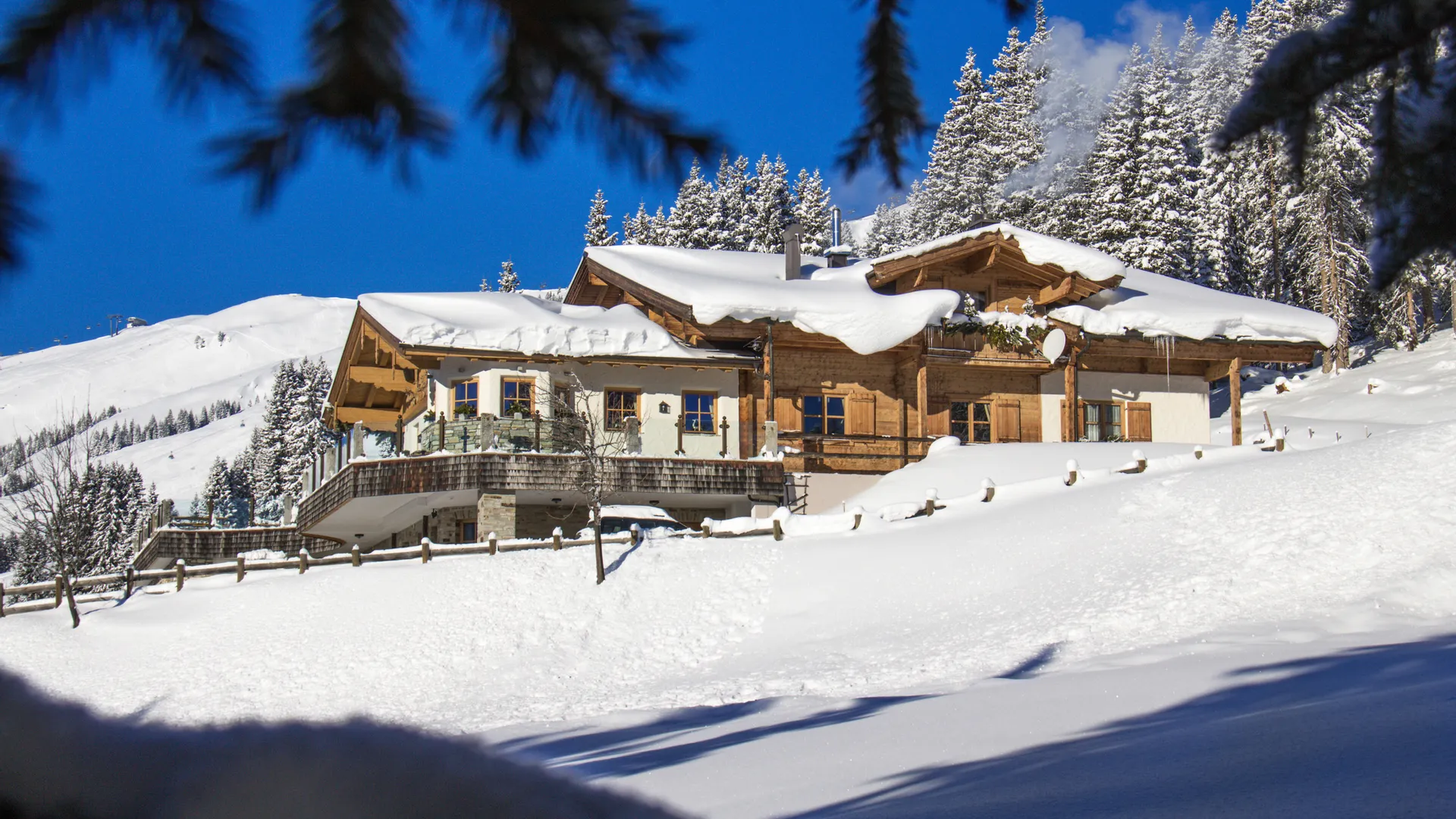 SkiIn und SkiOut auf der Rosswaldhütte